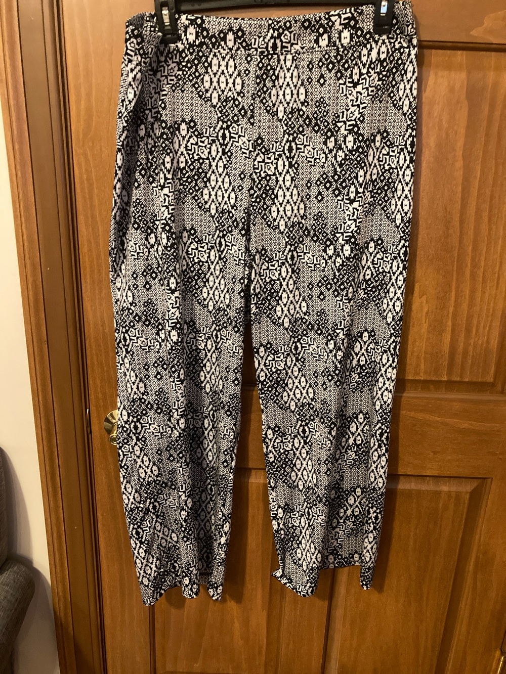 Southern Lady Black & White Geometric Wide-Leg Pants